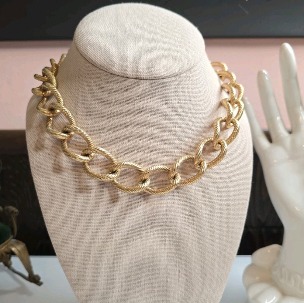 Vintage Textured Gold Tone Monet Necklace Heavy Link Collar Choker